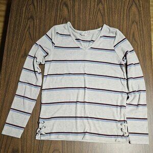 junior v neck sweater